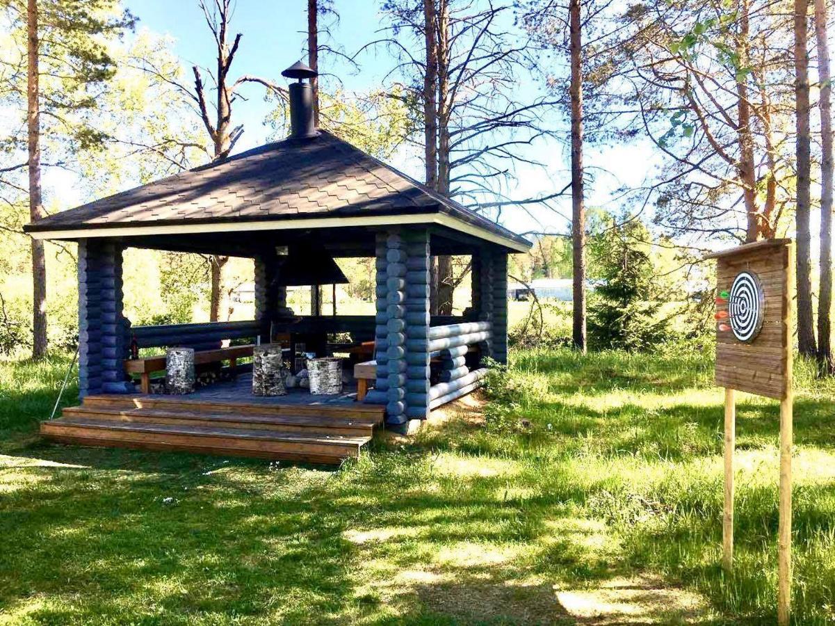 Hotel Huhtaniemen Moekkikylae à Veteli Extérieur photo