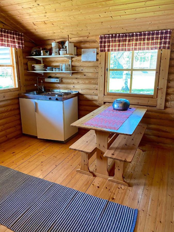 Hotel Huhtaniemen Moekkikylae à Veteli Extérieur photo