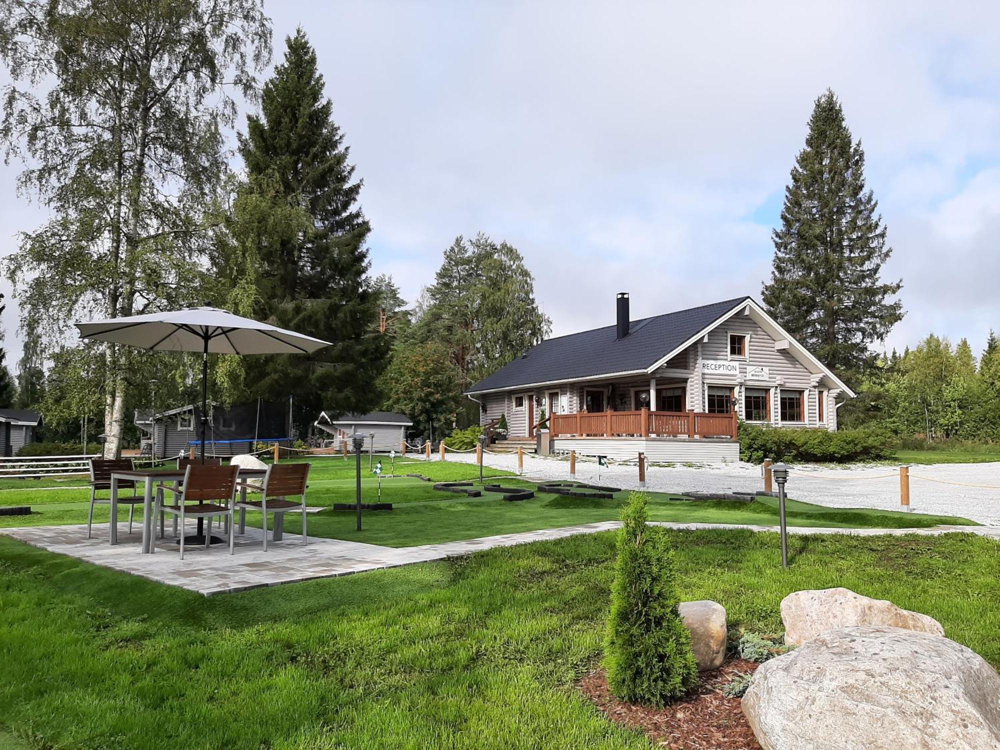 Hotel Huhtaniemen Moekkikylae à Veteli Extérieur photo