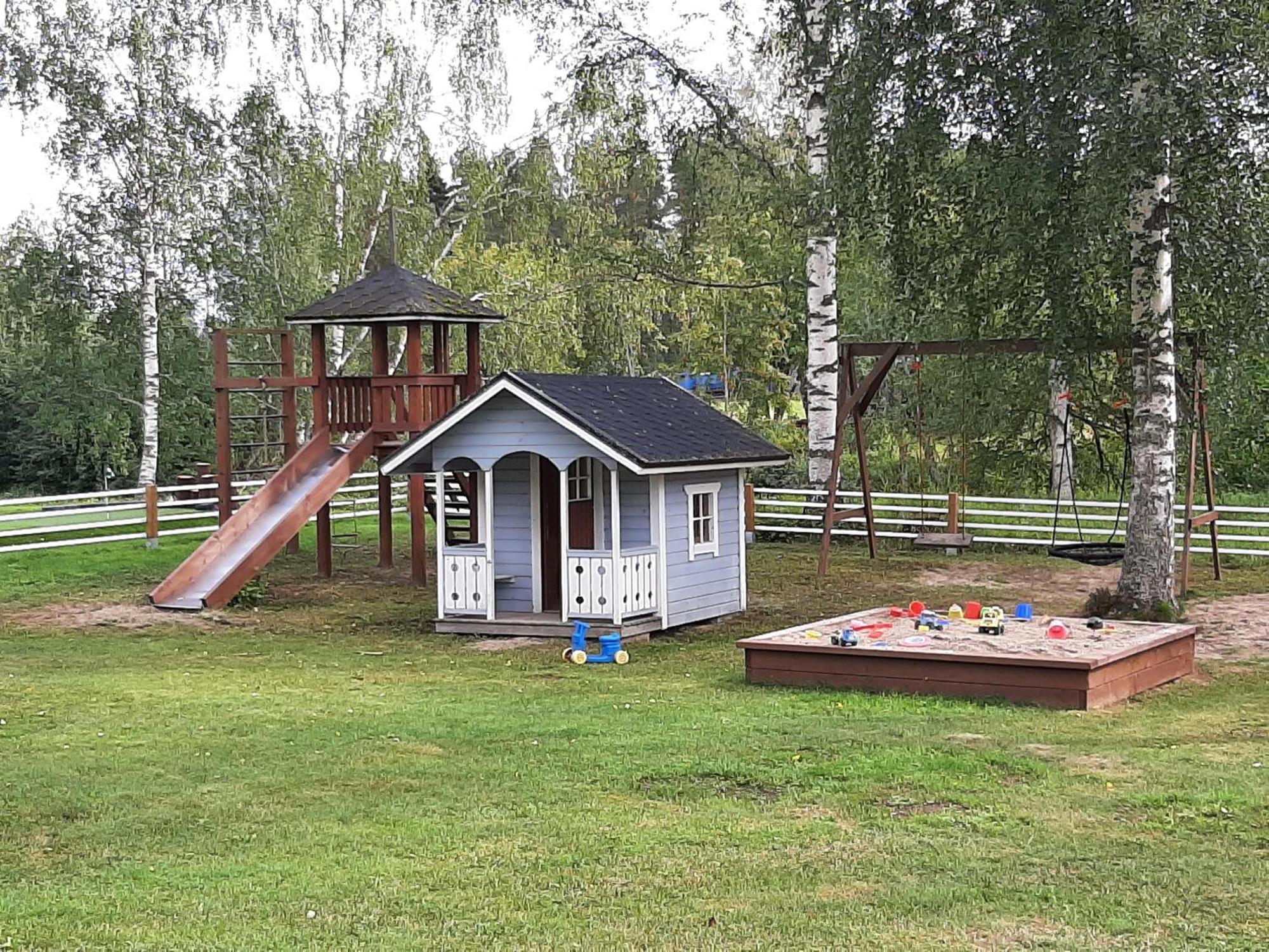 Hotel Huhtaniemen Moekkikylae à Veteli Extérieur photo