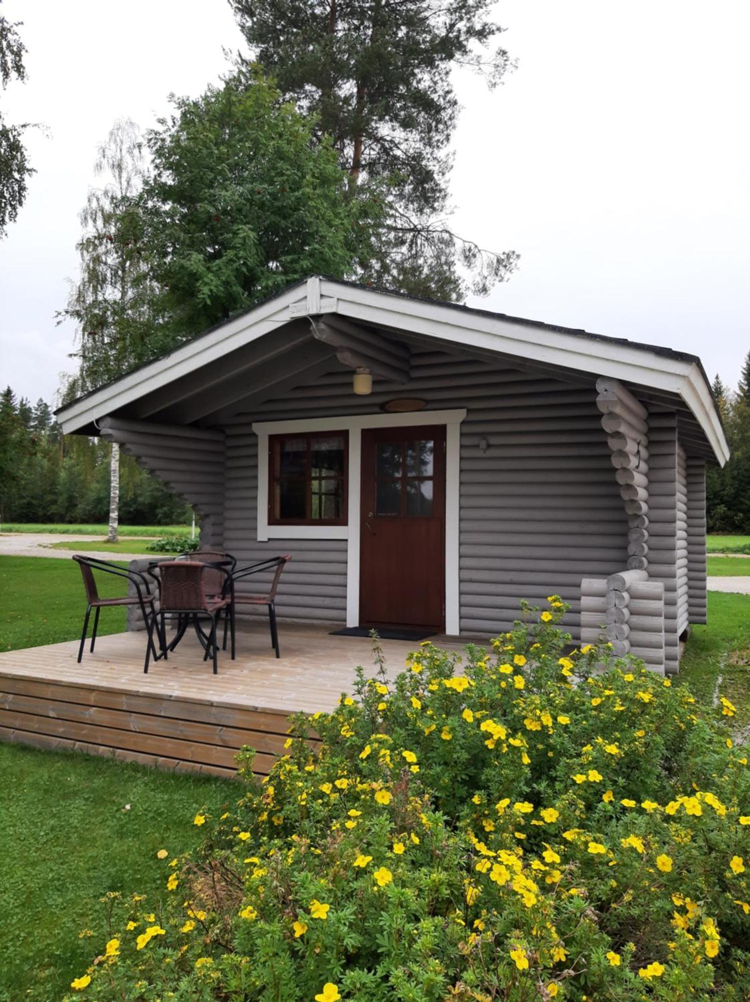 Hotel Huhtaniemen Moekkikylae à Veteli Extérieur photo