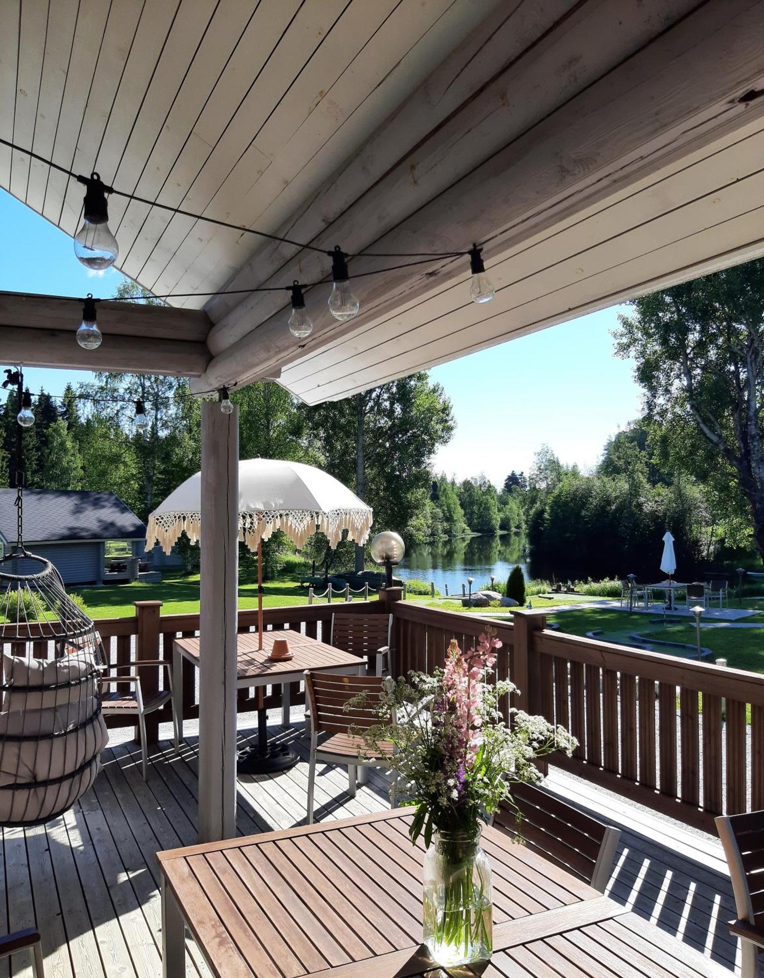 Hotel Huhtaniemen Moekkikylae à Veteli Extérieur photo