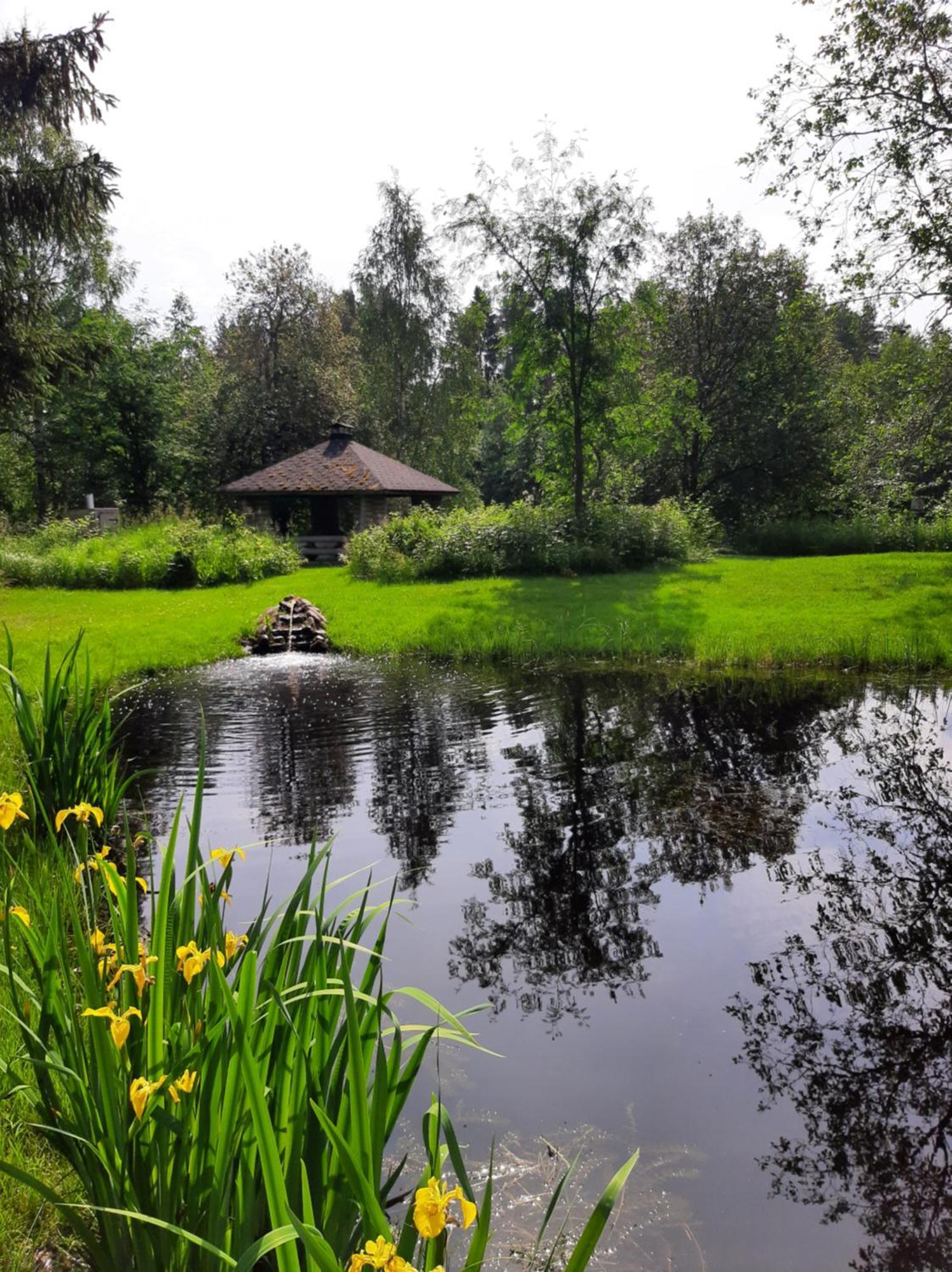 Hotel Huhtaniemen Moekkikylae à Veteli Extérieur photo