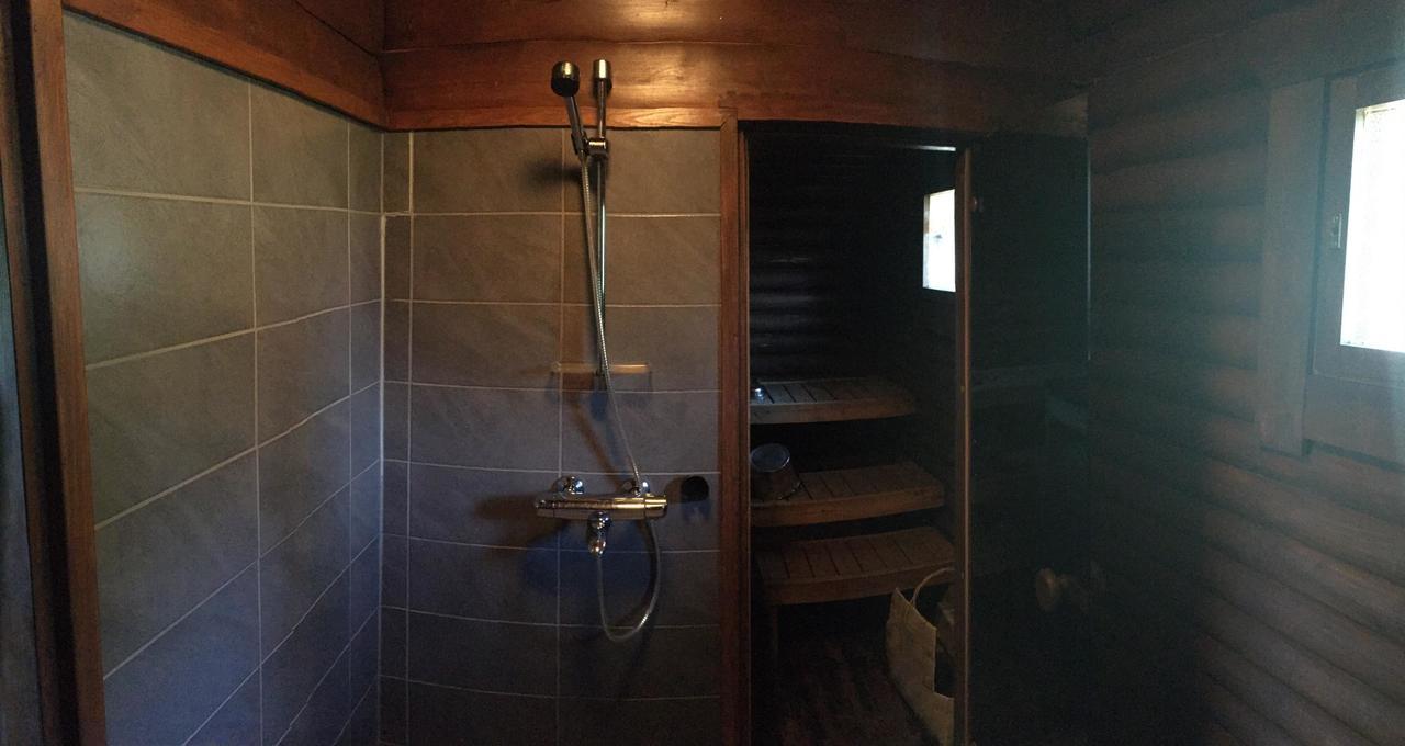Hotel Huhtaniemen Moekkikylae à Veteli Extérieur photo