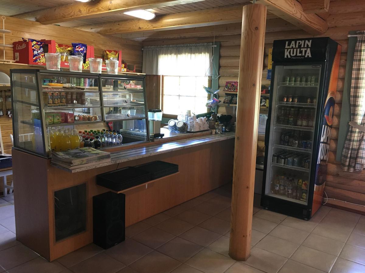 Hotel Huhtaniemen Moekkikylae à Veteli Extérieur photo